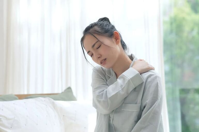 肩こり、寝違え800